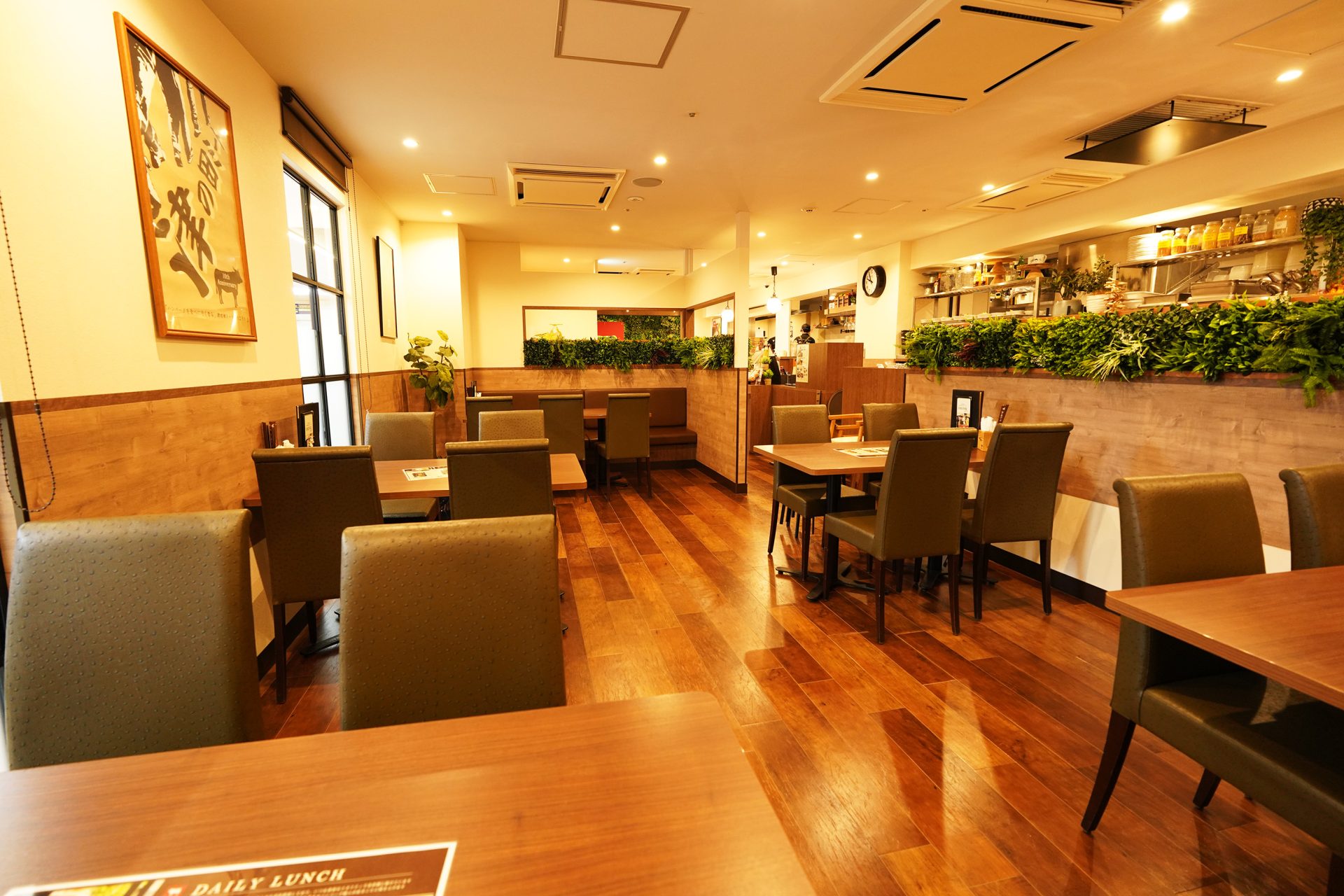 津の田ミート エミル高槻店の店舗写真